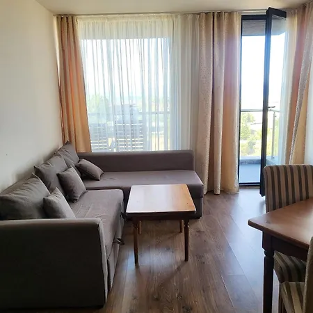 Cornelia Deluxe Residence, A31 ホテル Eleshnitsa